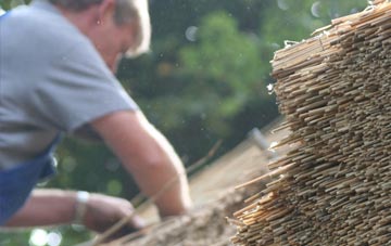 professional Tyrells End thatchers